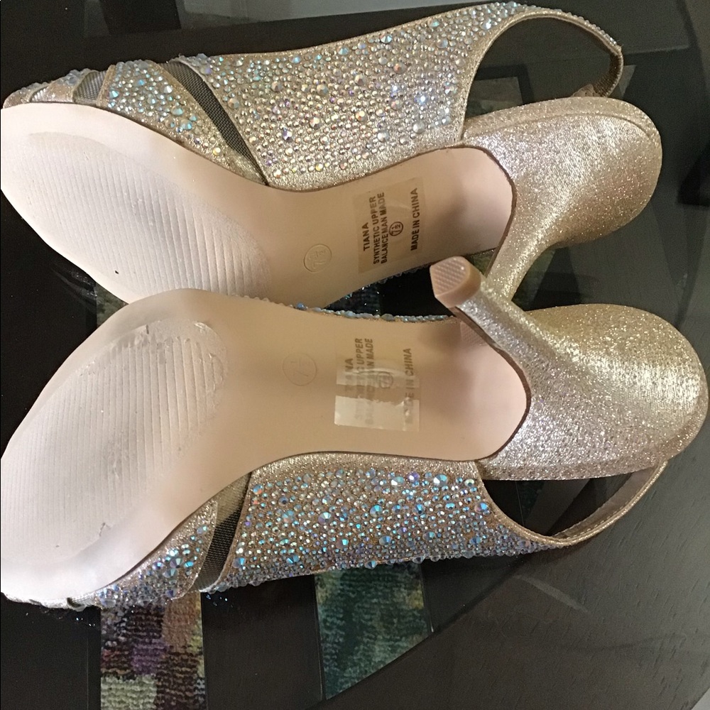 Elegant heels - Picture 3 of 3